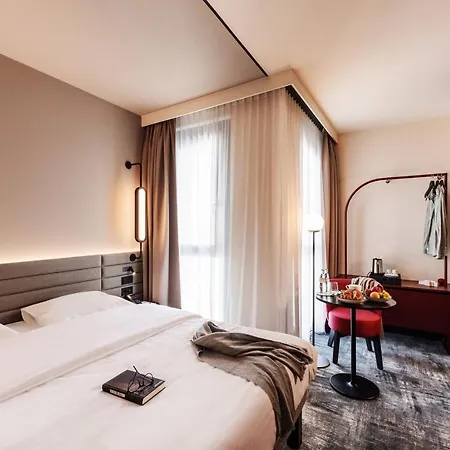 Novotel Hotel 4*